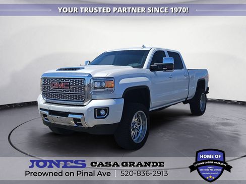 Used 2019 GMC Sierra 2500 Denali w/ Duramax Plus Package AWD/4WD image 1