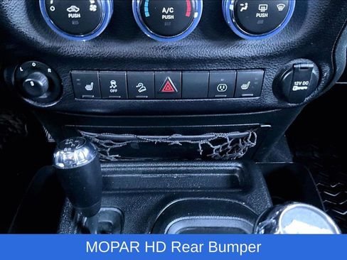 Used 2017 Jeep Wrangler Unlimited Sahara image 14