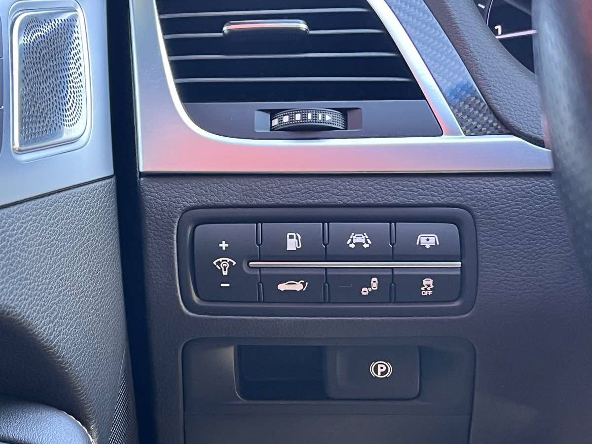 Used 2018 Genesis G80 3.3T Sport AWD/4WD image 14