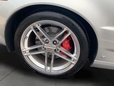 Used 2008 Chevrolet Corvette Z06 w/ Preferred Equipment Group RWD image 10