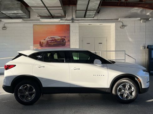 New 2026 Chevrolet Blazer LT w/ LPO, Floor Liner Package image 9