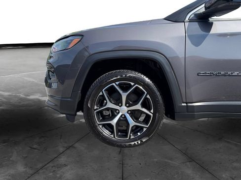 Used 2024 Jeep Compass Limited AWD/4WD image 14