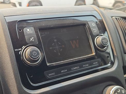 Used 2018 RAM ProMaster 2500 w/ Premium Appearance Group FWD image 23