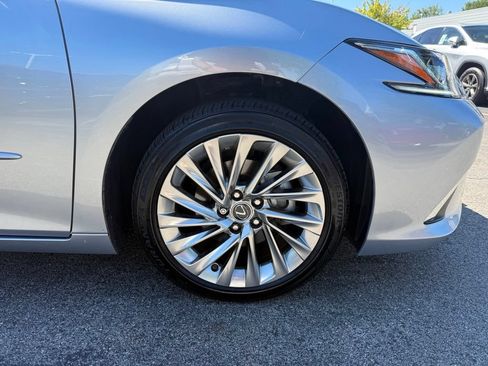 Used 2024 Lexus ES 300h w/ Premium Package FWD image 27