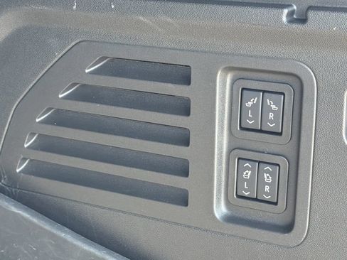 Used 2025 GMC Acadia Denali w/ Super Cruise Package FWD image 21