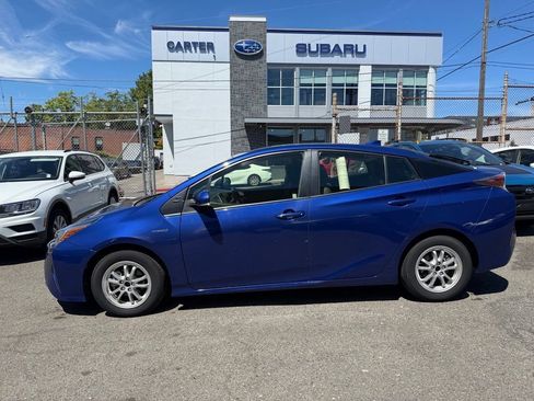 Used 2016 Toyota Prius Two FWD image 4