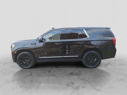 Used 2021 GMC Yukon Denali w/ Denali Premium Package image 8