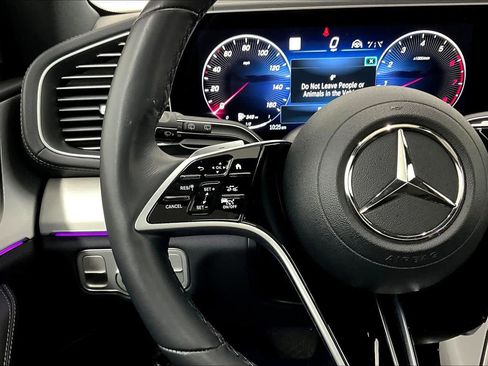 Certified 2025 Mercedes-Benz GLS 450 4MATIC image 22