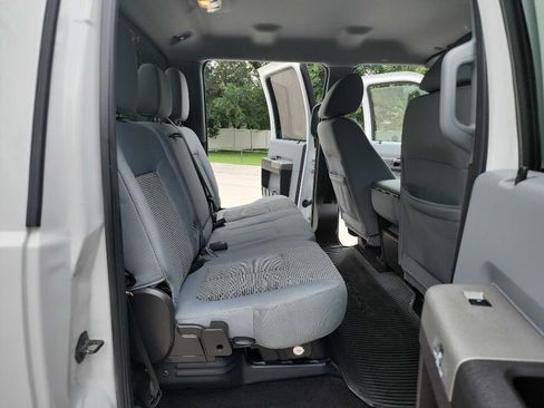 Used 2011 Ford F250 XLT w/ Chrome Pkg RWD image 32