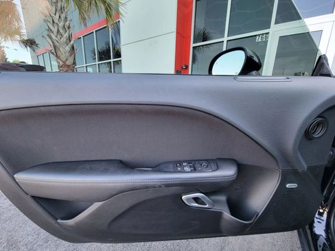 Used 2020 Dodge Challenger R/T w/ Driver Convenience Group RWD image 17