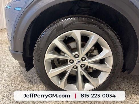 Used 2021 Ford Explorer Platinum w/ Equipment Group 601A AWD/4WD image 34