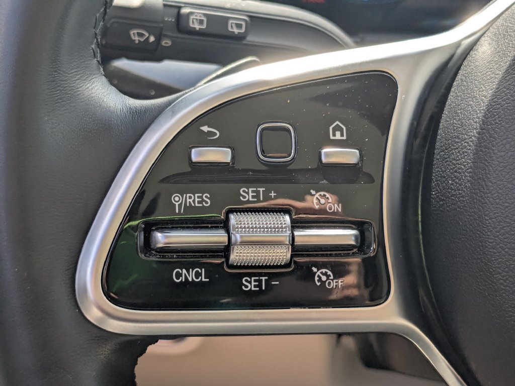 Certified 2023 Mercedes-Benz GLA 250 w/ Premium Package image 10