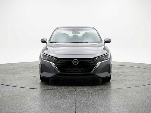 Used 2025 Nissan Sentra SV image 2