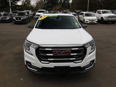Used 2022 GMC Terrain AT4 w/ Tech Package AWD/4WD image 8