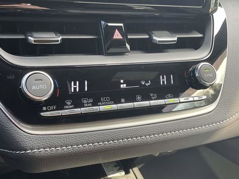 Used 2025 Toyota Corolla XSE FWD image 36