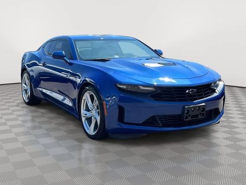 Used 2023 Chevrolet Camaro LT RWD image 4