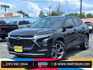 New 2025 Chevrolet Trax LT w/ Sunroof Package image 1
