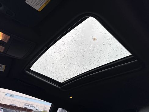 Used 2016 Dodge Challenger R/T Plus image 18