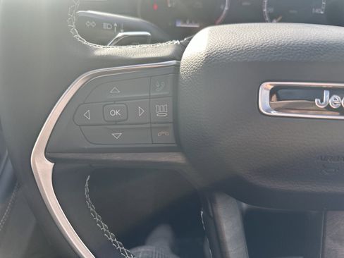 New 2025 Jeep Grand Cherokee Limited w/ Luxury Tech Group II image 18