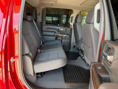 Used 2022 GMC Sierra 2500 SLE w/ SLE Value Package; AWD/4WD image 19