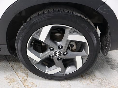 Certified 2023 Hyundai Venue Limited image 20