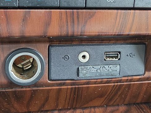 Used 2012 Ford F150 Lariat w/ Lariat Chrome Pkg image 20