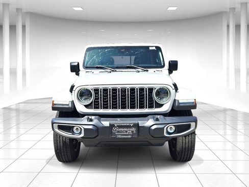 Certified 2025 Jeep Wrangler Unlimited Sahara AWD/4WD image 8