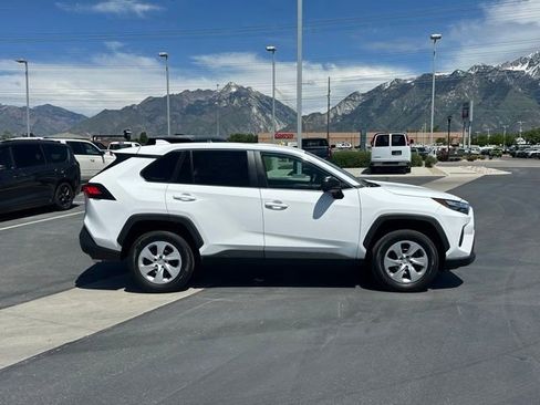 Used 2023 Toyota RAV4 LE AWD/4WD image 26