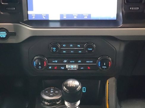 Used 2022 Ford Bronco Badlands image 22