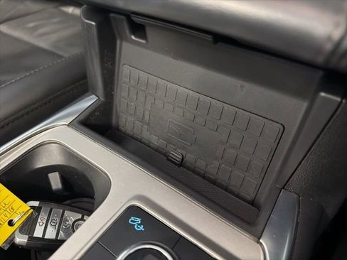 Used 2022 Ford Explorer Platinum w/ Technology Package AWD/4WD image 32