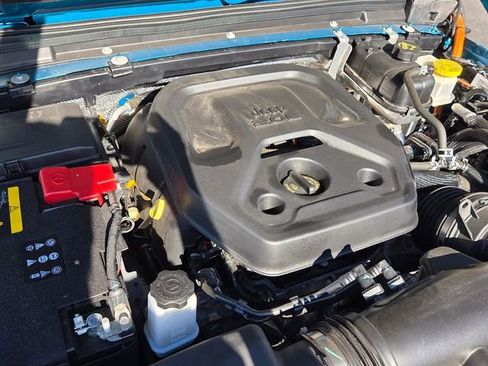 Used 2024 Jeep Wrangler Sahara image 16