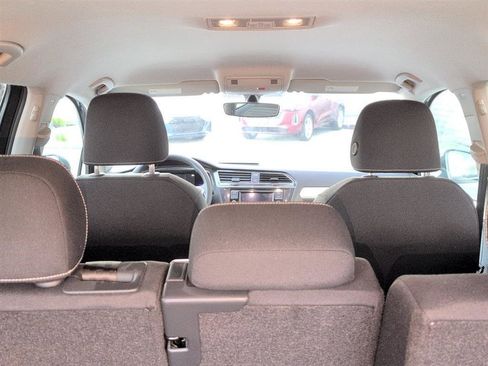 Used 2023 Volkswagen Tiguan S image 15