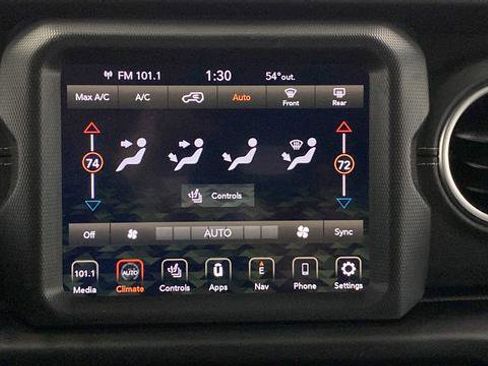 Used 2020 Jeep Wrangler Unlimited Sahara AWD/4WD image 17