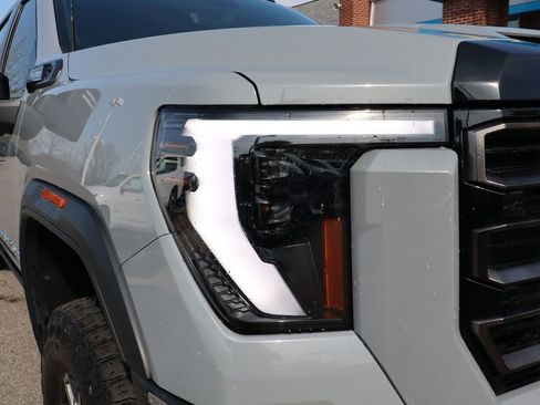 Used 2024 GMC Sierra 2500 AT4X image 7