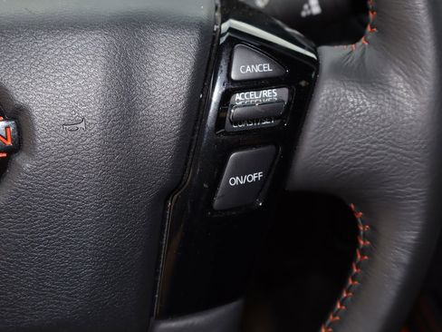 Used 2024 Nissan Frontier Pro-X image 13