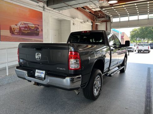 Used 2024 RAM 2500 Tradesman w/ Chrome Appearance Group AWD/4WD image 9