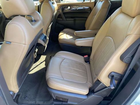 Used 2014 Buick Enclave Leather image 16