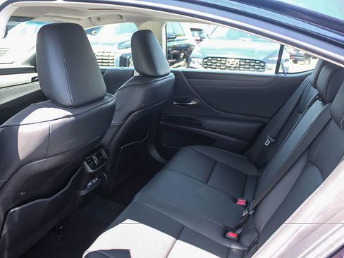 Used 2023 Lexus ES 300h w/ Premium Package FWD image 23