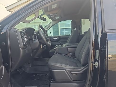 Used 2019 Chevrolet Silverado 1500 Custom w/ Custom Value Package image 14