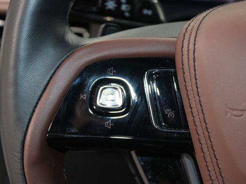 Used 2025 Lincoln Aviator Reserve w/ Equipment Group 201A AWD/4WD image 22