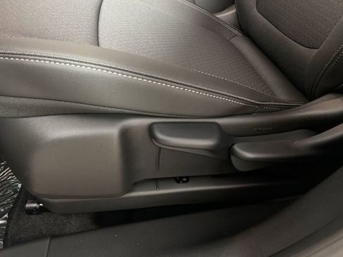 Used 2026 Buick Encore GX Preferred AWD/4WD image 12