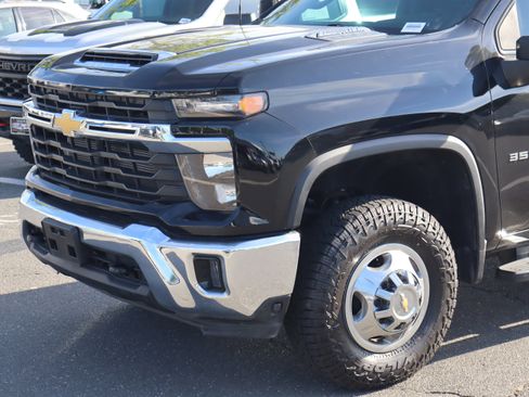 Used 2024 Chevrolet Silverado 3500 LT w/ Convenience Package AWD/4WD image 7