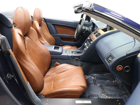 Used 2014 Aston Martin V8 Vantage Roadster image 64