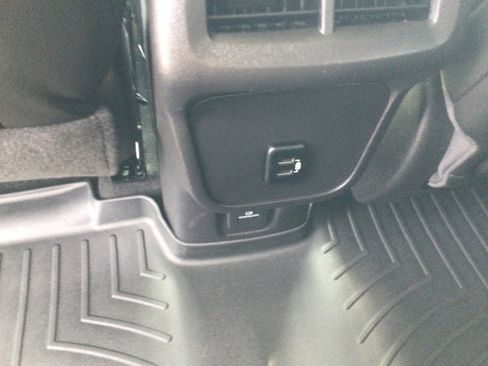 Used 2018 GMC Terrain Denali w/ Advanced Safety Package image 13