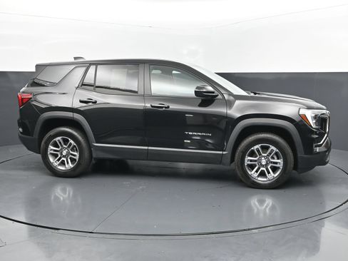Used 2025 GMC Terrain Elevation AWD/4WD image 6