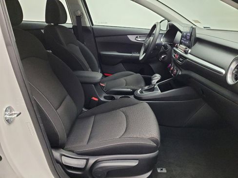 Used 2023 Kia Forte LXS image 21