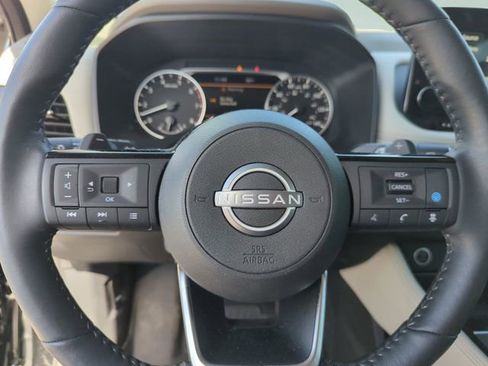 Used 2023 Nissan Rogue SL w/ SL Premium Package image 43