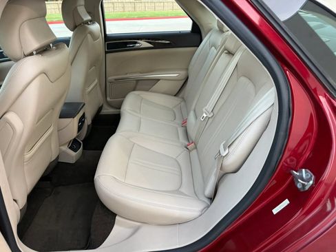 Used 2016 Lincoln MKZ FWD image 15