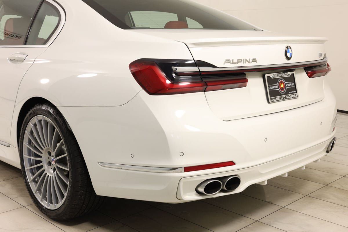 Used 2022 BMW ALPINA B7 xDrive AWD/4WD image 48