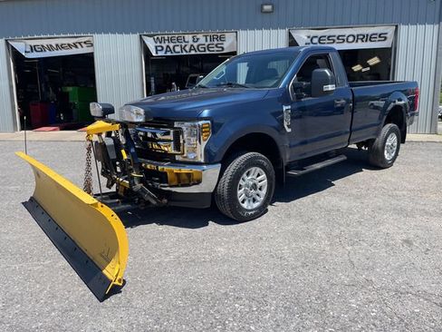 Used 2019 Ford F250 XLT w/ Snow Plow Prep Package AWD/4WD image 3
